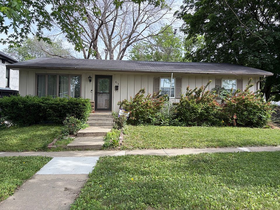 1st image of 812 10th St