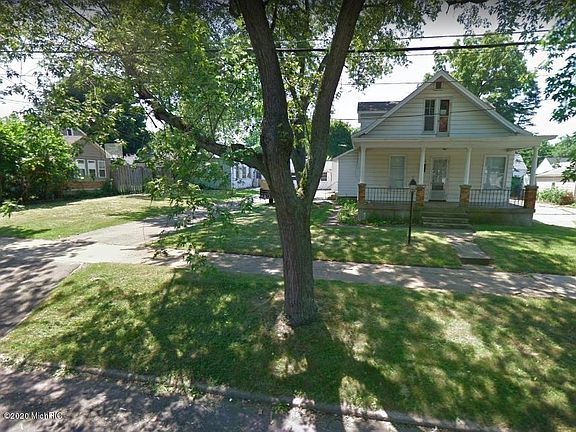 2nd image of 142 Montrose St NE