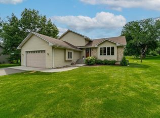 74 W Woodridge Dr, River Falls, WI 54022