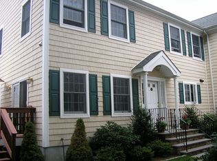 2 Cos Cob Ave #R, Cos Cob, CT 06807