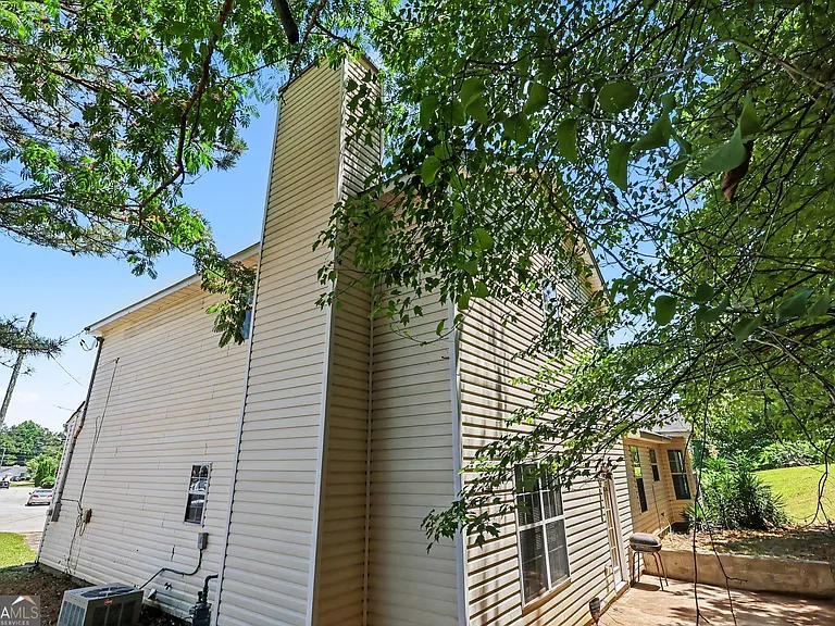 2233 Glen Briar Way — Photo 12
