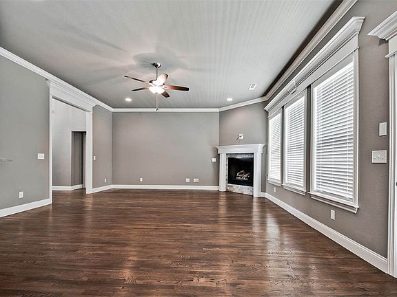 5th image of 6309 Murfield Dr