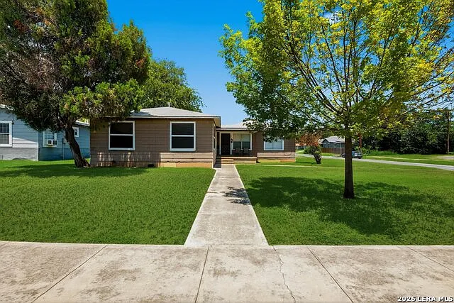1503 Donaldson Ave — Photo 2