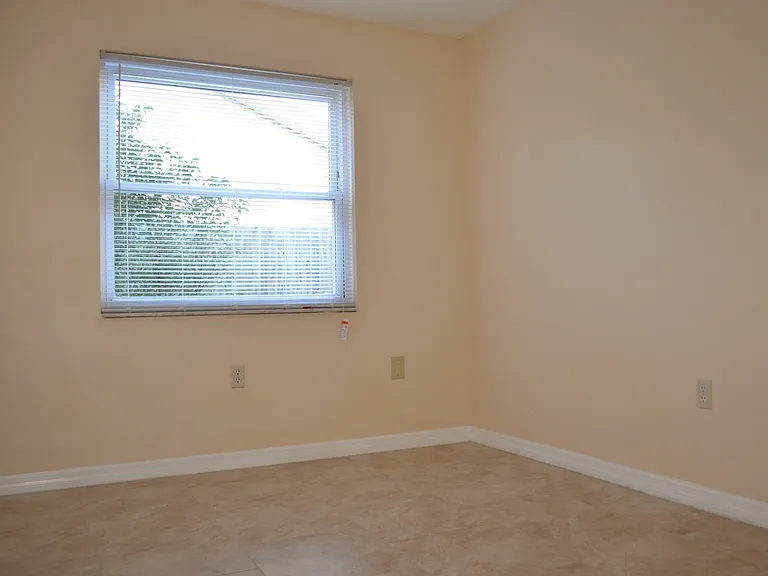 7442 Como Dr — Photo 13