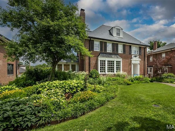 77 Aberdeen Pl, Saint Louis, MO 63105