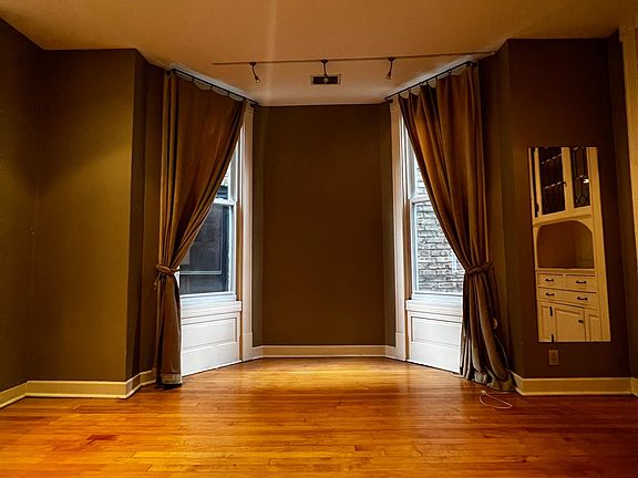 2nd image of 865 W Newport Ave APT 3