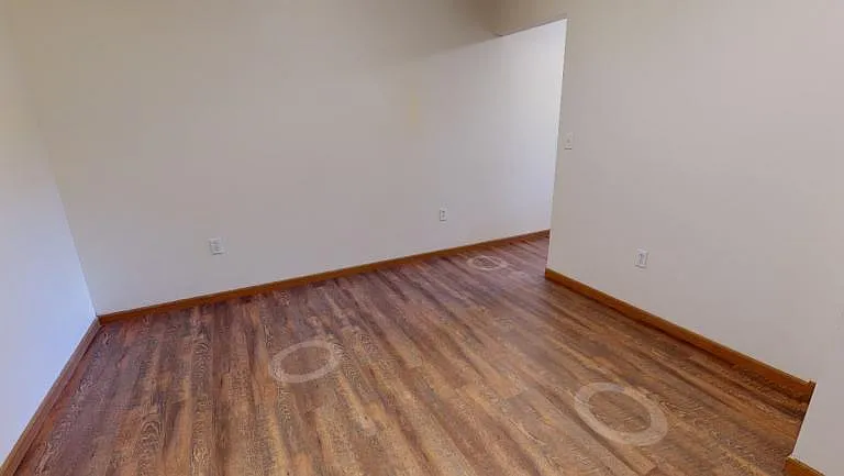 907 W Cherry St — Photo 7
