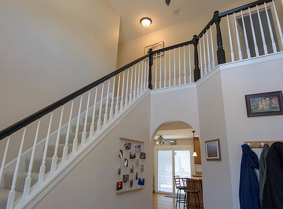 2nd image of 1032 Norfolk Ln