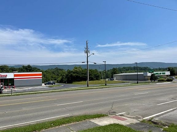 3rd image of 330 Tennessee Ave