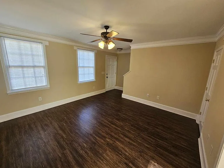 133 Auburn Ave — Photo 4