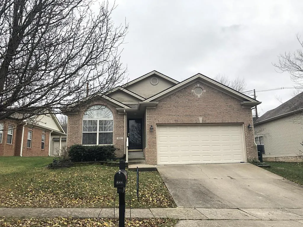 880 Lauderdale Dr photo 1