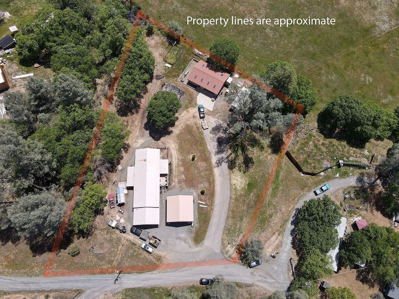 380 Henrietta Rd photo 1