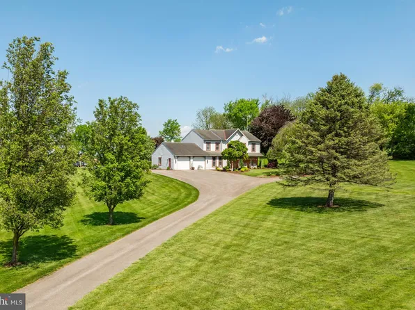 2363 Stumptown Rd, Lancaster, PA 17602