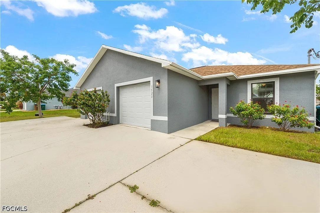 3 bed, 2.0 bath, 1209 sqft, $1,700 — Photo 1