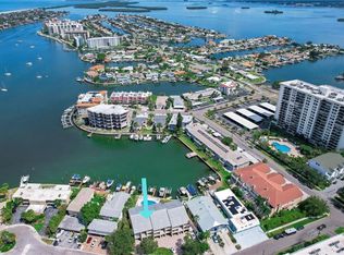 234 Dolphin Point APT 5, Clearwater, FL 33767