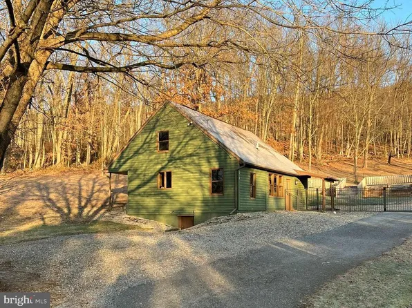 910 Linden Ln, Dauphin, PA 17018