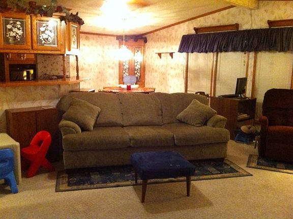 4th image of 109 Lori Lee Dr.