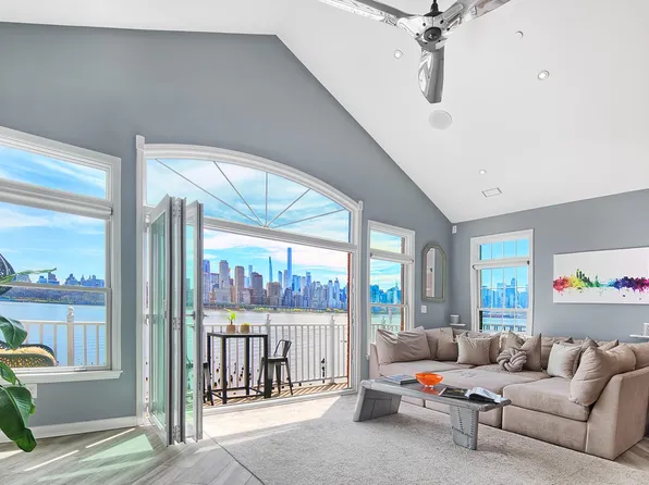 27 Lydia Dr, West New York, NJ 07093