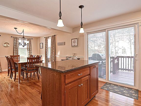 2nd image of 14 Taft Dr