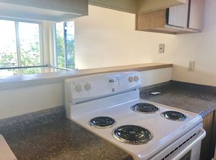 710 NE 42nd St APT 301, Seattle, WA 98105