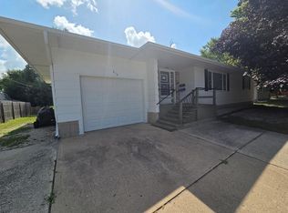 215 N 3rd St, Rockwell City, IA 50579