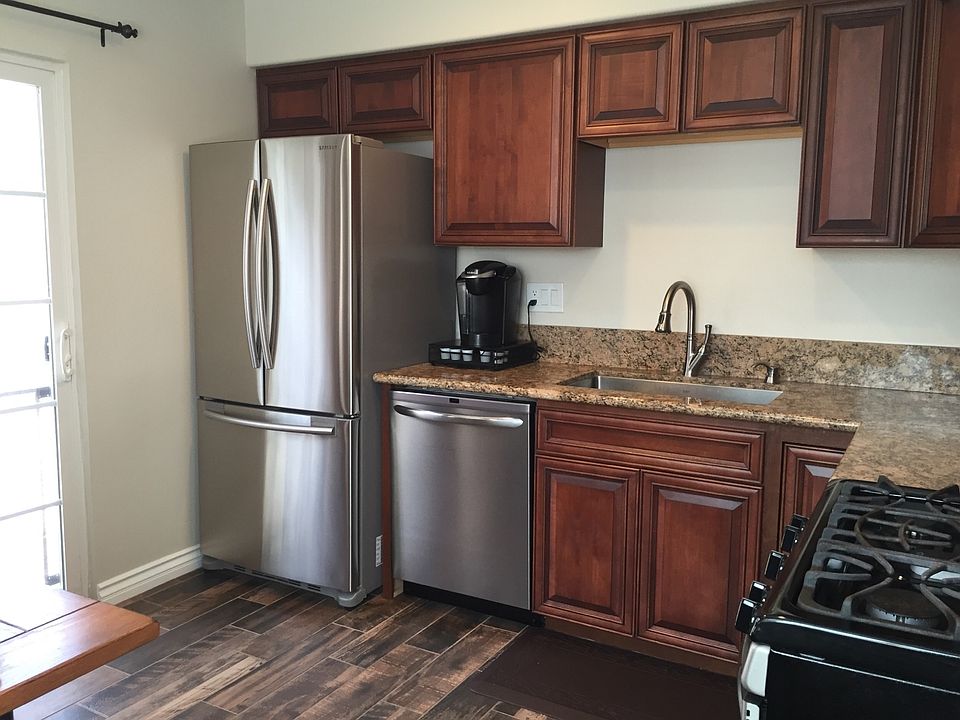 2nd image of 573 Hillcrest Dr