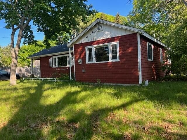1st image of 39 Powhatan Rd