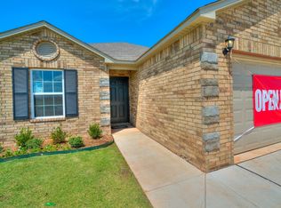 1922 Oak Tree Ct, Shawnee, OK 74804