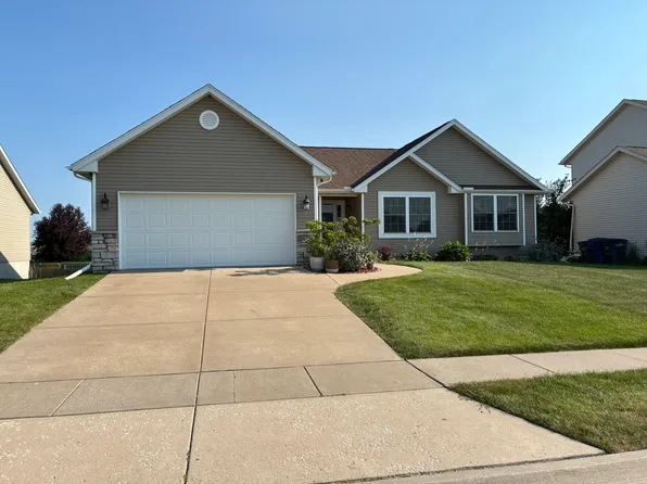 4397 Tranquility Trl, Bettendorf, IA 52722