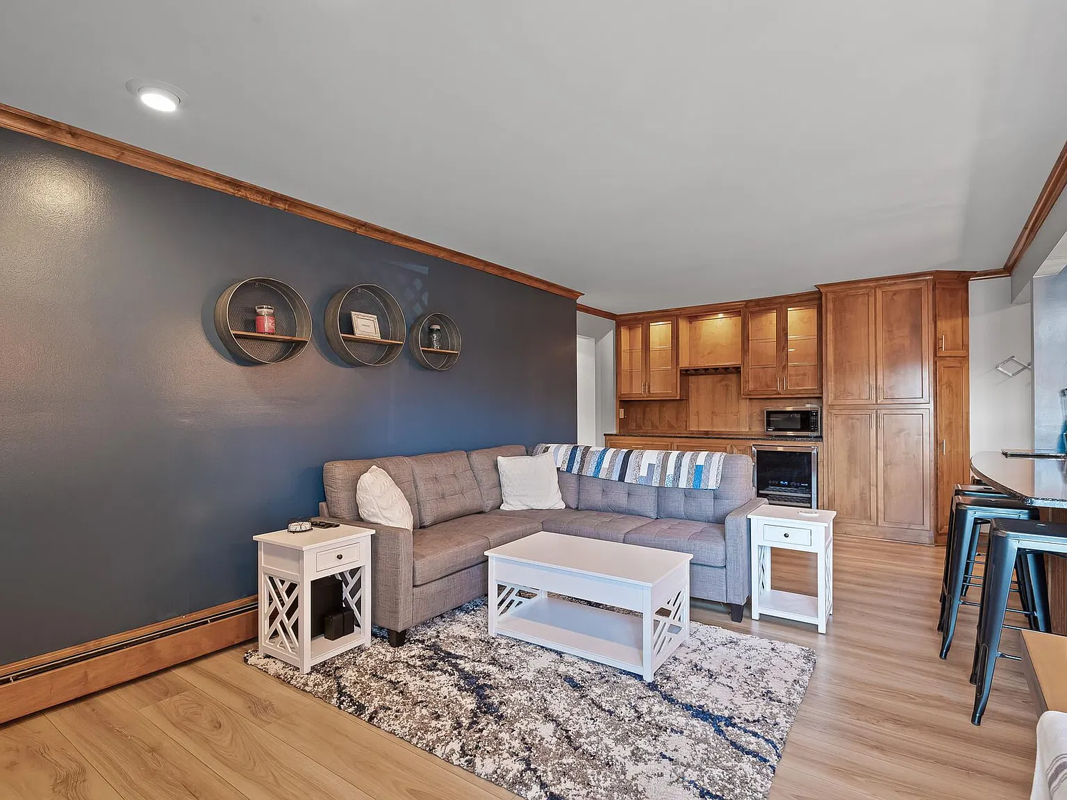 2 bed, 1.5 bath, 1005 sqft, $1,850 — Photo 4