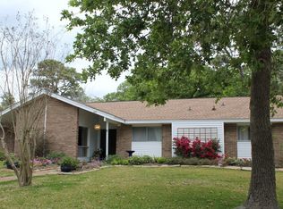 202 Wyndwood Dr, Seabrook, TX 77586