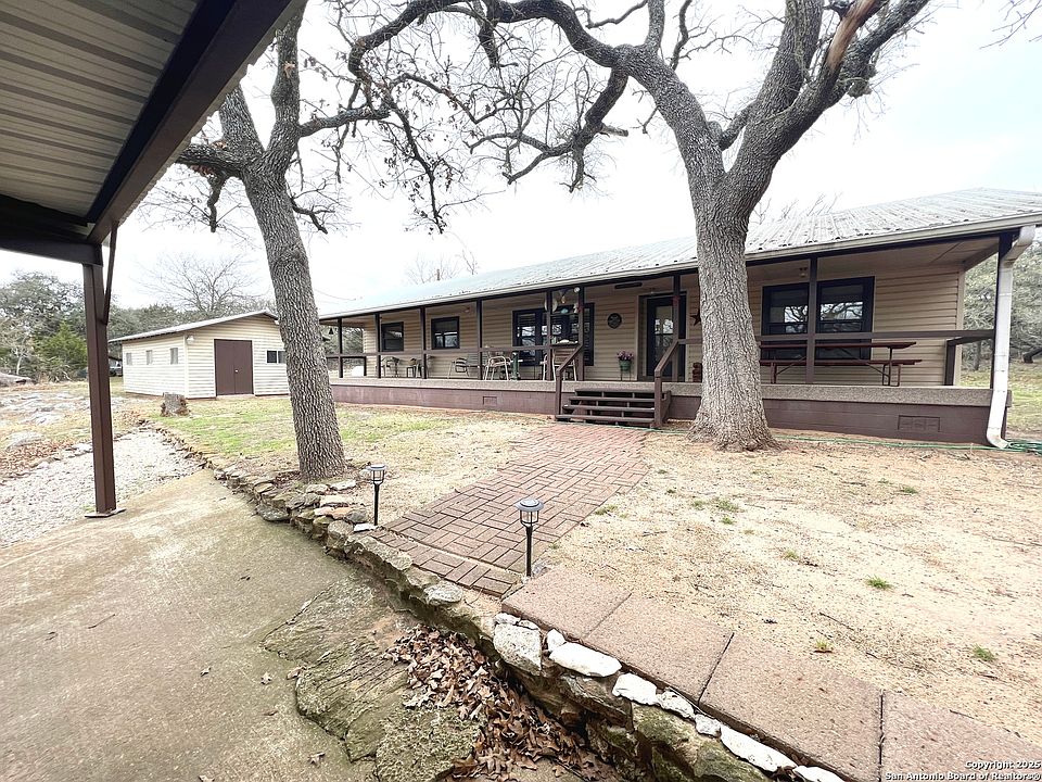 1st image of 290 green oak