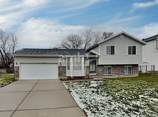 1742 N 725 W, Clinton, UT 84015