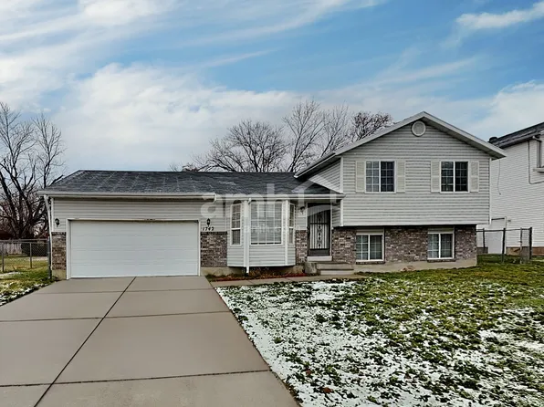 1742 N 725 W, Clinton, UT 84015