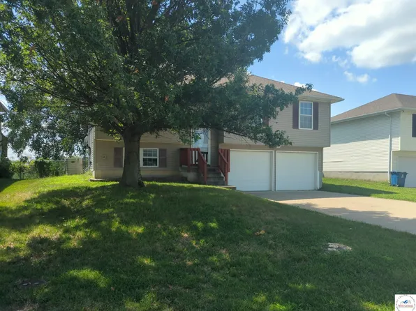 108 Shady Ln, Warrensburg, MO 64093