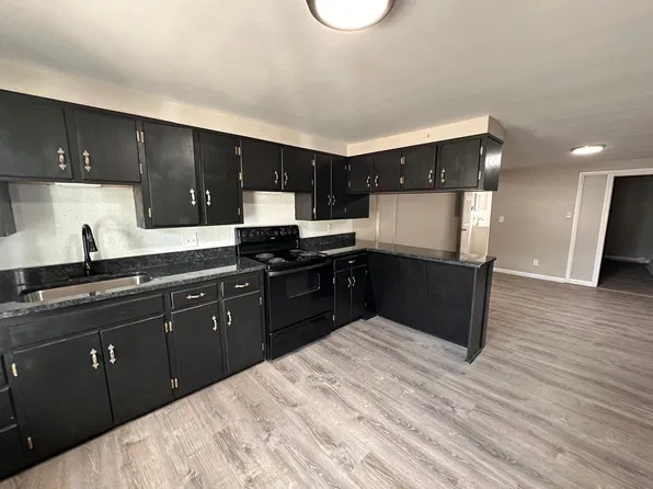 122 Main St, Charlemont, MA