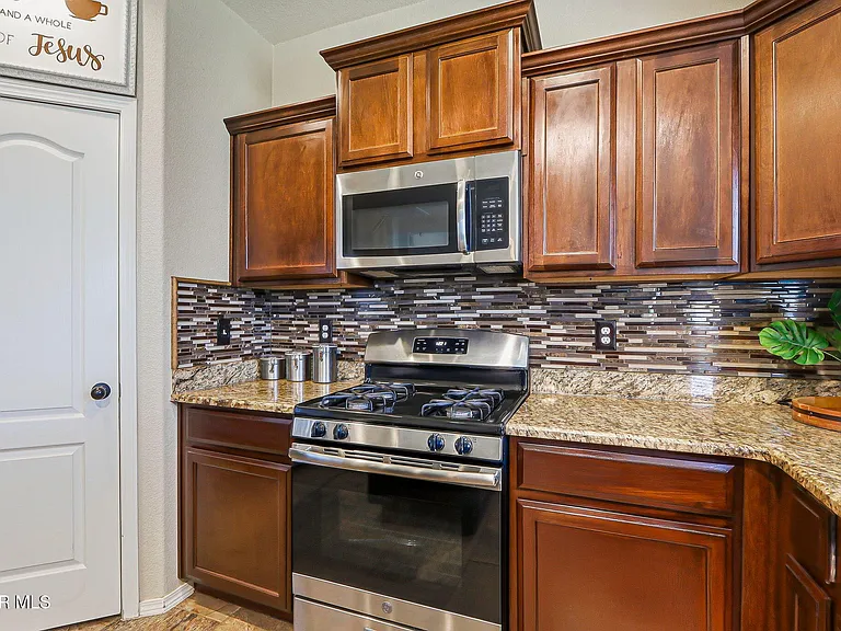 14448 Fernando Zubia Ave — Photo 14