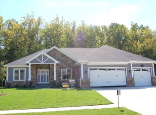1993 Deer Creek Cir, Columbus, IN