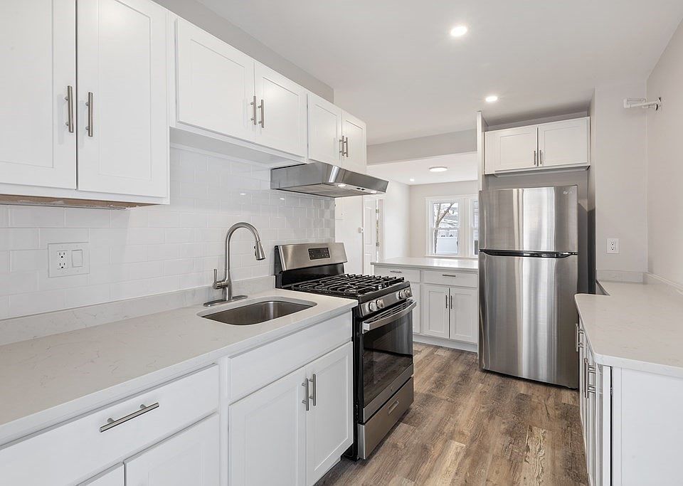 1st image of 9 Kimball St #2R