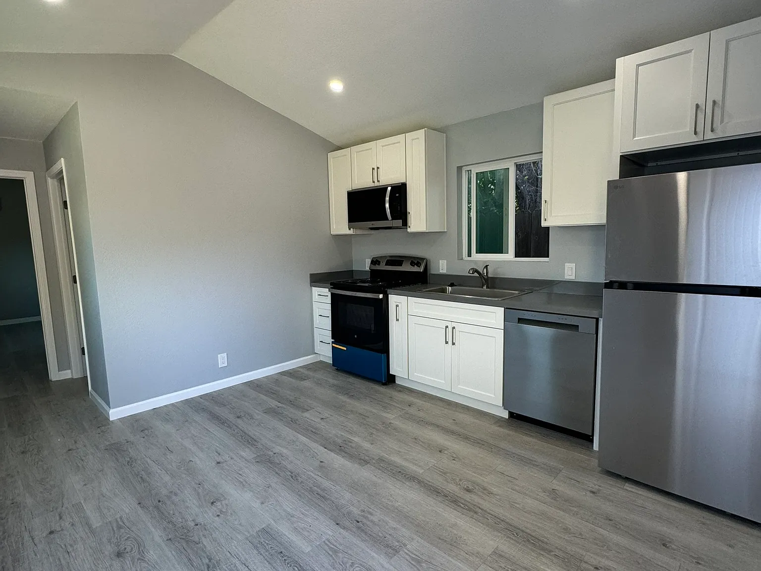 1 bed, $1,900 — Photo 4