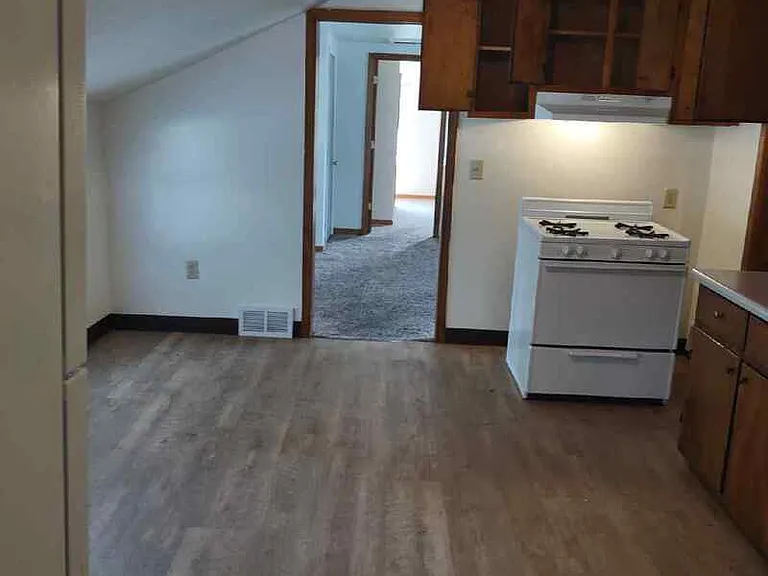 1733 Smith St — Photo 3