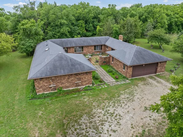 23857 W Town Line Rd, Lake Villa, IL 60046