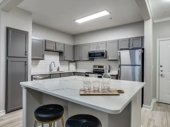 The Franklin at Samuels Ave