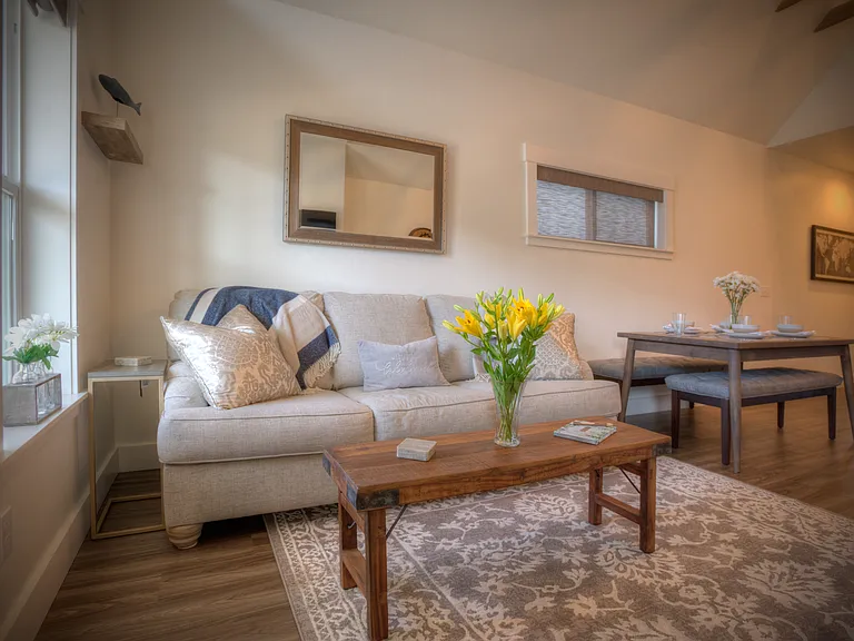 1329 Walnut St — Photo 11