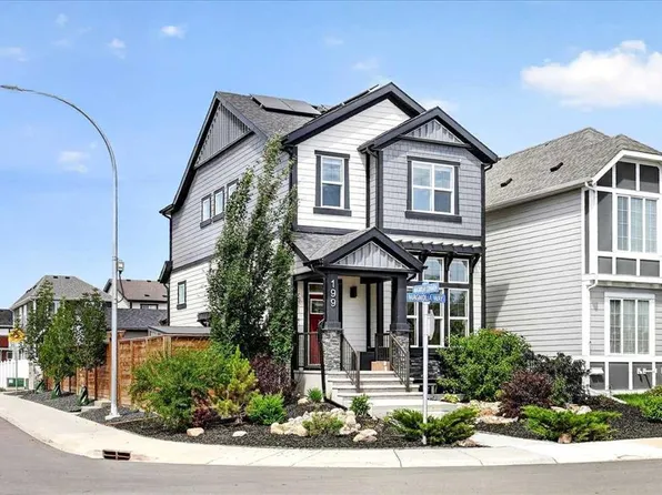 199 E Magnolia Way SE, Calgary, AB T3M 3M7