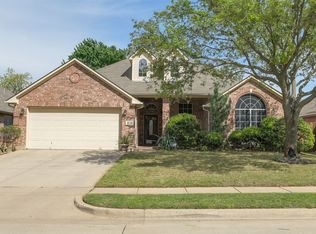 1608 Park Grove Dr, Irving, TX 75060