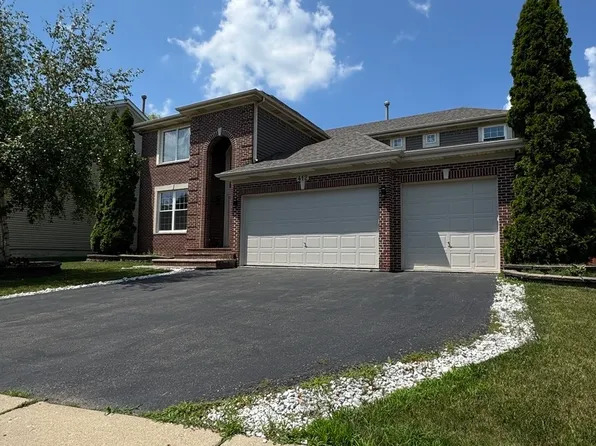 412 Merry Oaks Rd, Streamwood, IL 60107