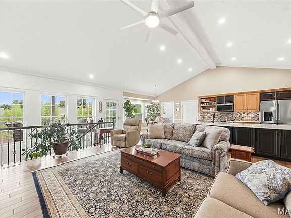 4th image of 673 Royal Oak Ct