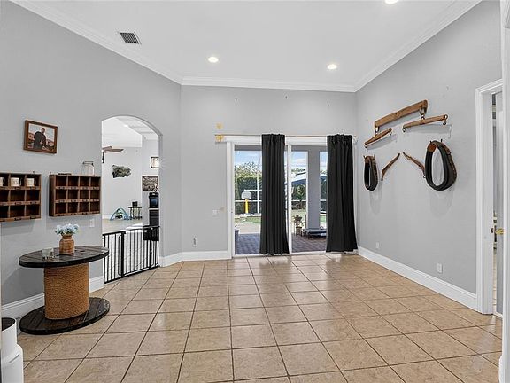 3rd image of 2325 Chesterfield Cir