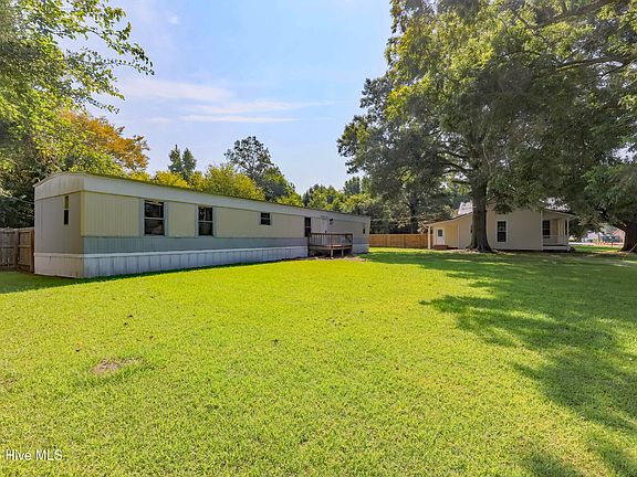 3rd image of 142 Huffmantown Road